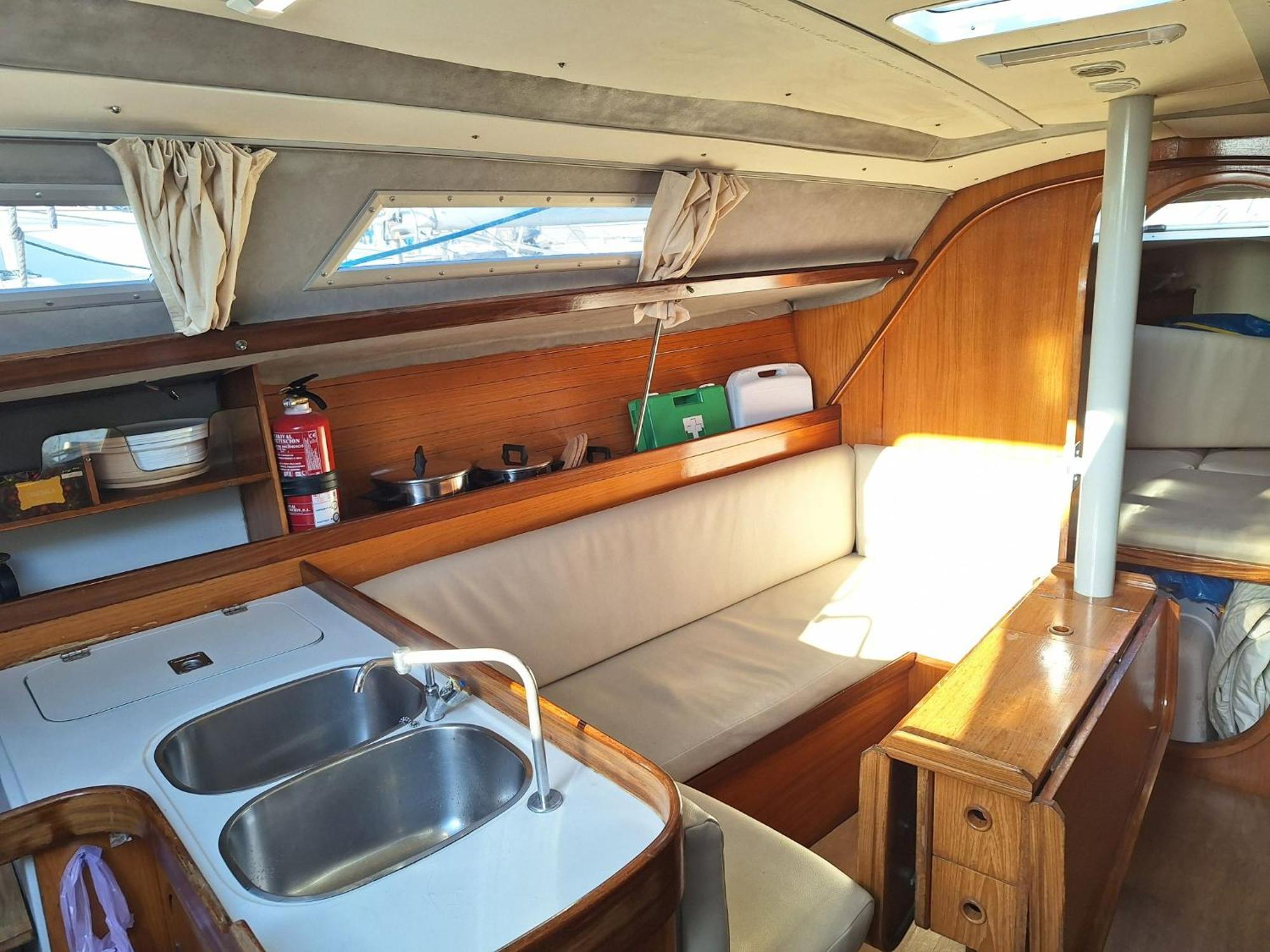 Be Local - Sleep Aboard The Santa Maria Sailing Boat In Lisbon Daire Dış mekan fotoğraf