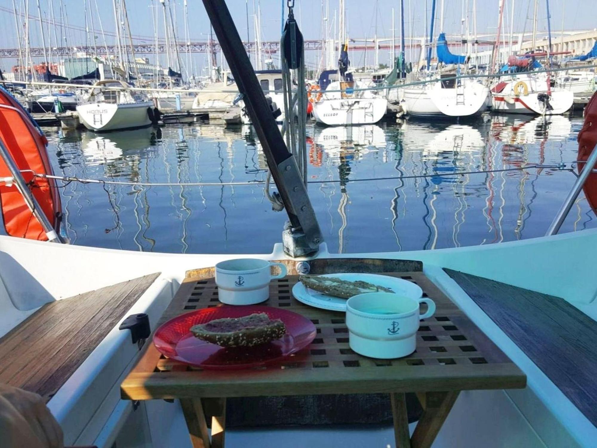 Be Local - Sleep Aboard The Santa Maria Sailing Boat In Lisbon Daire Dış mekan fotoğraf