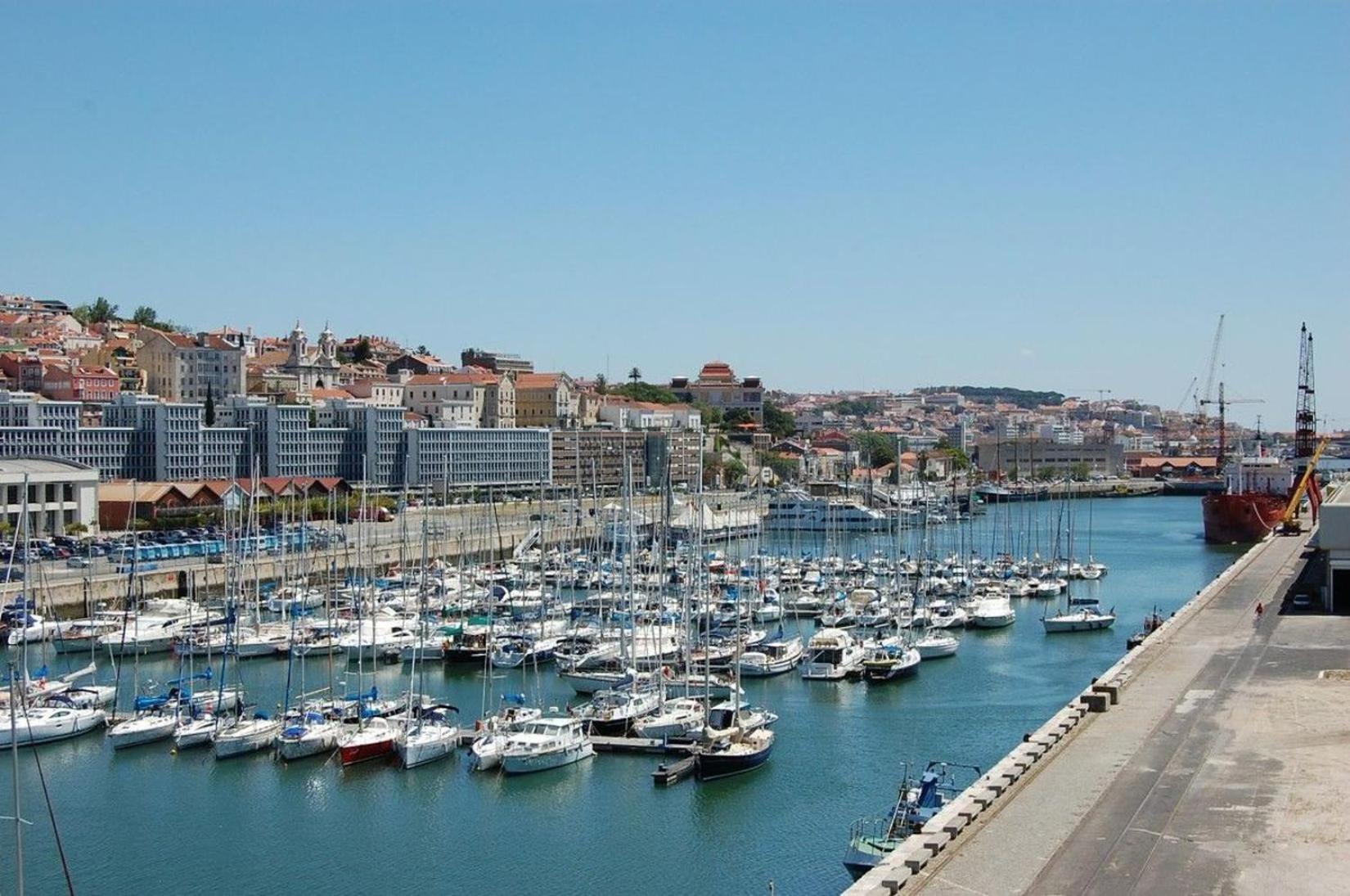 Be Local - Sleep Aboard The Santa Maria Sailing Boat In Lisbon Daire Dış mekan fotoğraf